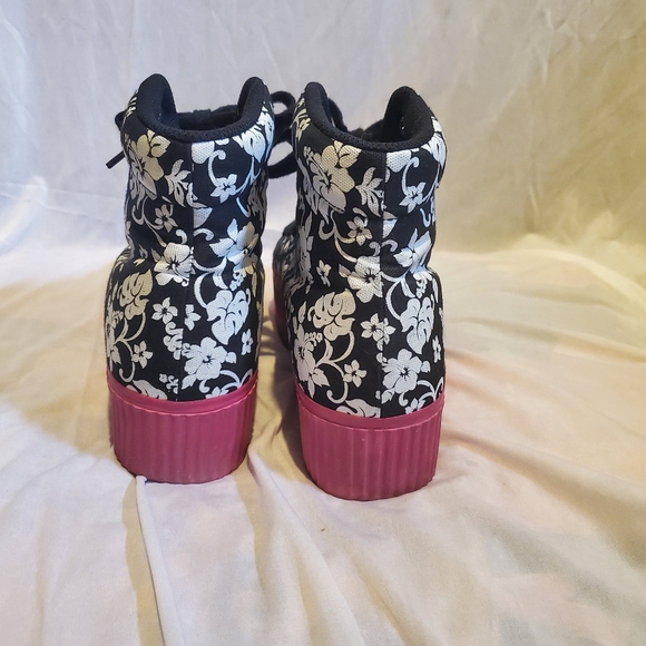 Jeffrey Campbell HiyaHawaii Sneaker - Picture 4 of 5